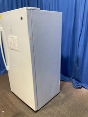 GE UPRIGHT FREEZER (FUF17DLRDWW) GE UPRIGHT FREEZER (FUF17DLRDWW)