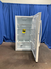 GE UPRIGHT FREEZER (FUF17DLRDWW) GE UPRIGHT FREEZER (FUF17DLRDWW)