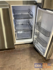 SAMSUNG REFRIGERATOR (RF23B7671SR) SAMSUNG REFRIGERATOR (RF23B7671SR)