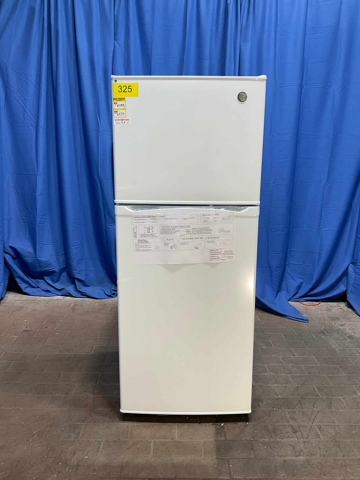 GE REFRIGERATOR (GPE12FGKEWW)