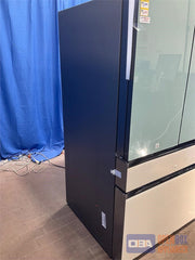 SAMSUNG REFRIGERATOR (RF29BB86004M)