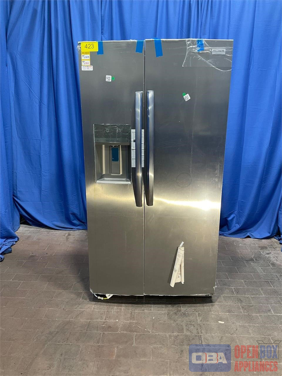 FRIGIDAIRE REFRIGERATOR (GRSC2352AFA)
