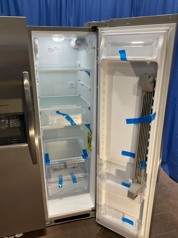 Frigidaire Refrigerator (FRSS2623AS)