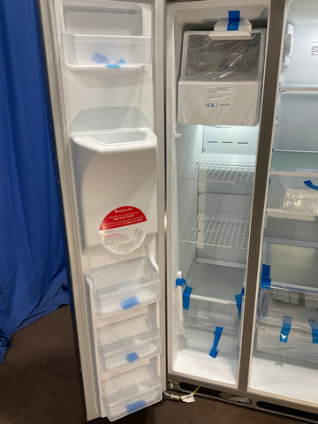 Frigidaire Refrigerator (FRSS2623AS)