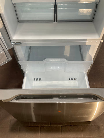 Midea Refrigerator (MRB19B7AST)