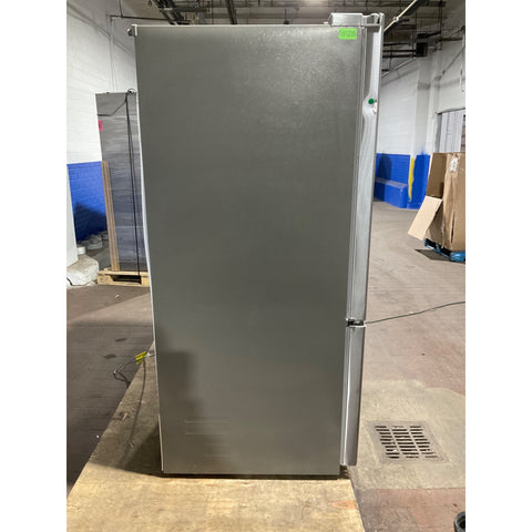 LG 29 cu ft. French Door Refrigerator with Slim Design Water Dispenser (LRFWS2902S)